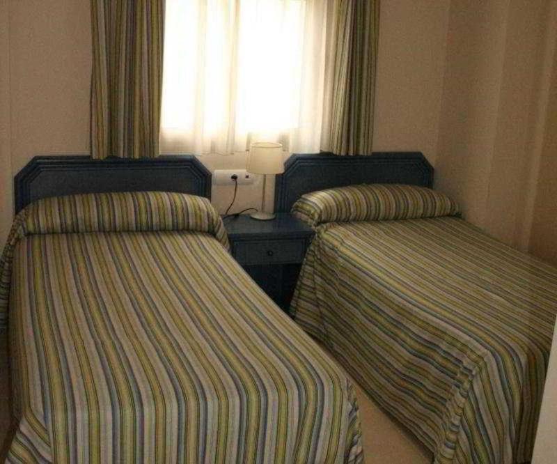 Apartamentos Larimar Unitursa カルプ 部屋 写真